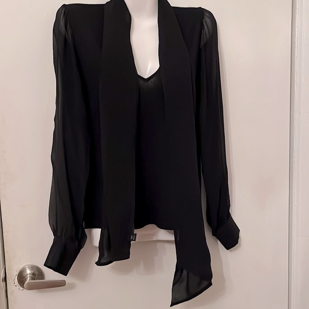 Ralph Lauren sweater.Cashmere/Silk. Detachable scarf.